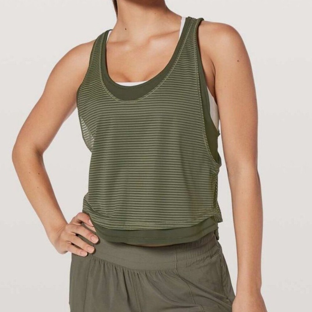 Lululemon lean in 2 pc Tank top 2 in 1 layered 2 4 6 S 2 Tops
